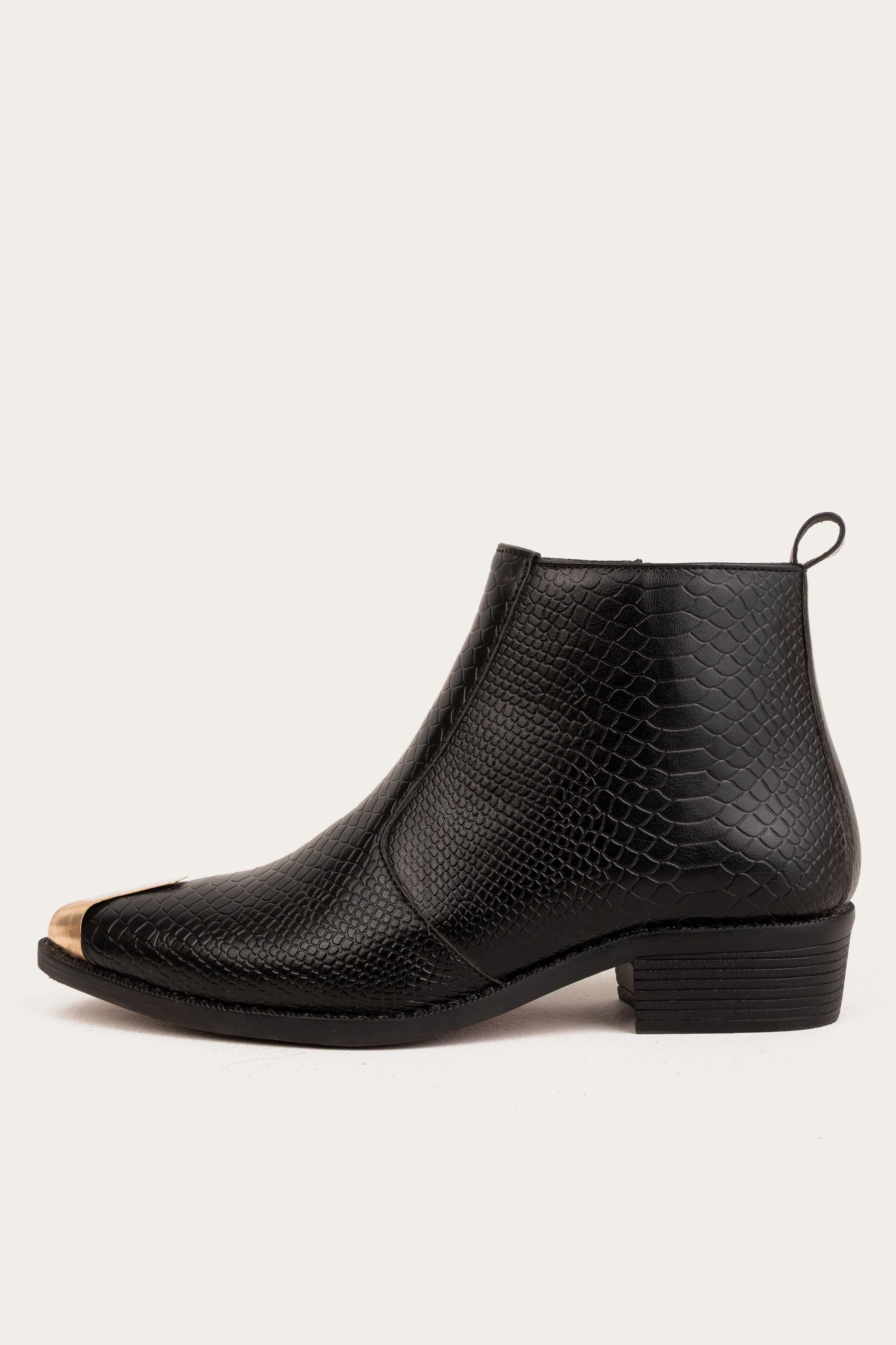 Serpentine Metal Boots
